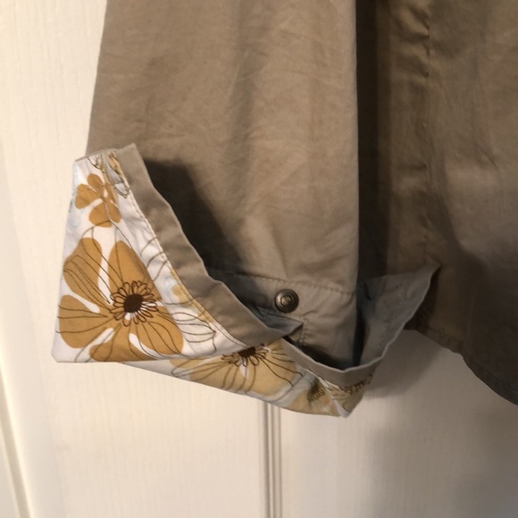 Sporty and Casual Jacket/Blazer - Picture 7 of 11